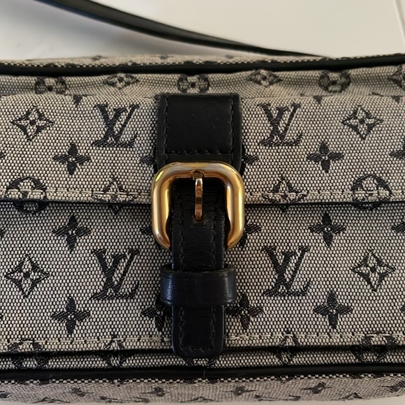 Louis Vuitton Mini Juliet shoulder bag - Picture 3 of 14
